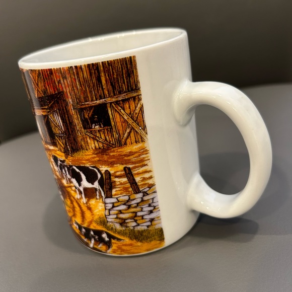 H. Hargrove Mug “The Stubborn Cow”.  3 5/8” H x 3” Opening Diameter Porcelaine - Picture 3 of 6